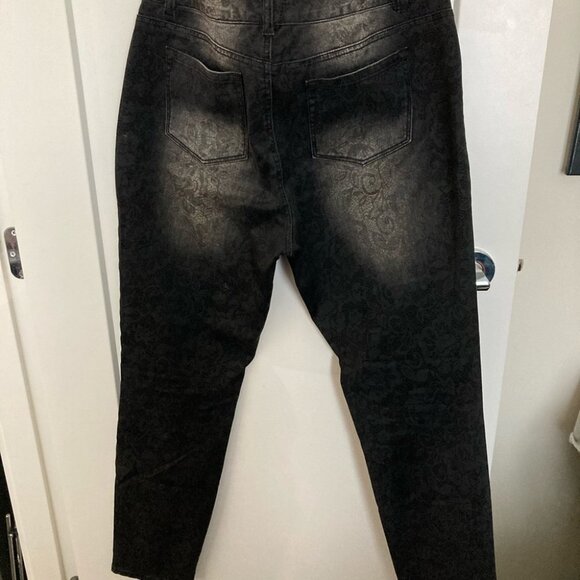 ONE 5 ONE Lace Imprint Design Jeans Tapered Leg Stretchy Sz 12 - Picture 5 of 7